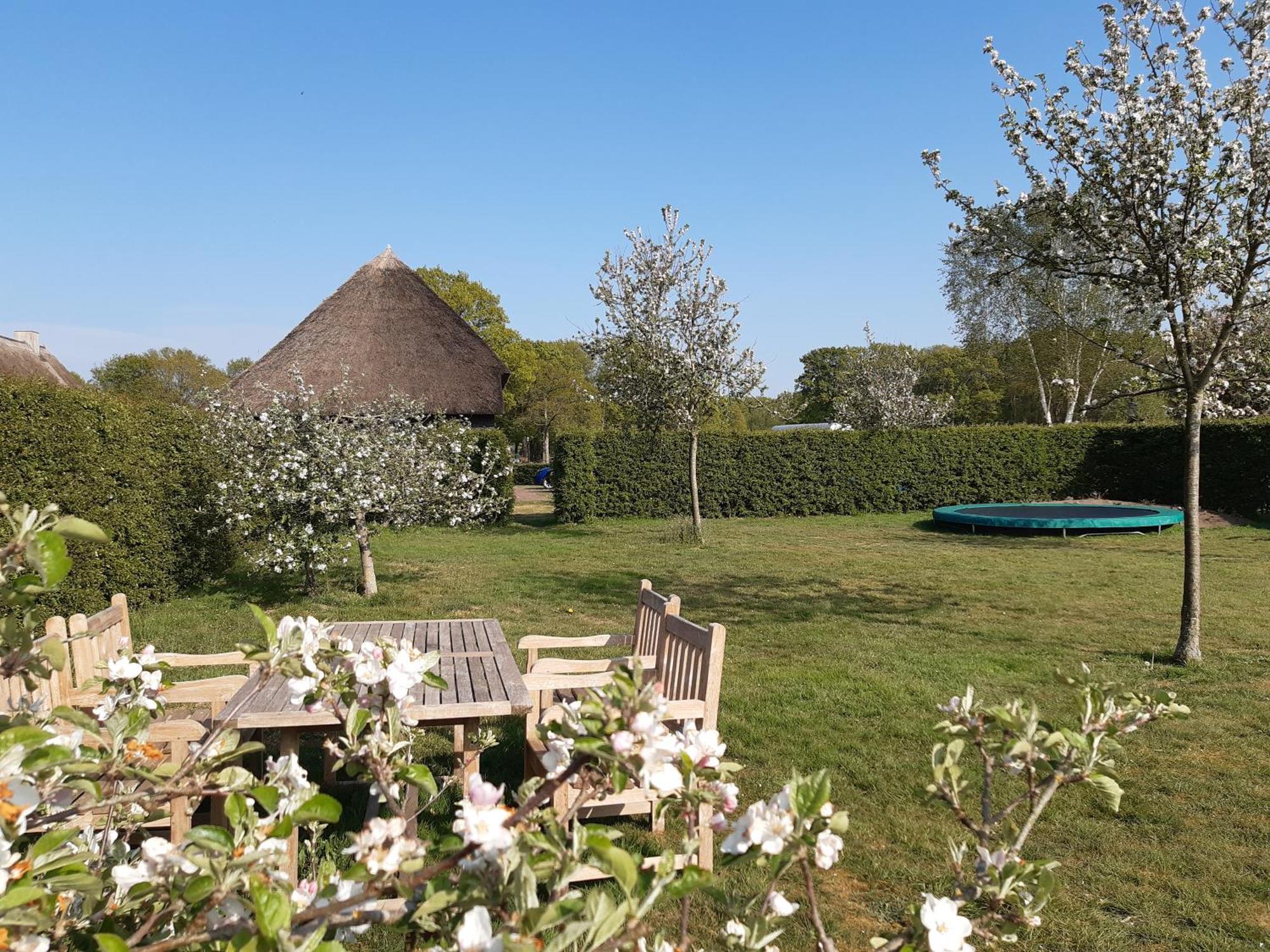 Gastenverblijf Lheederhof Dwingeloo Luaran gambar